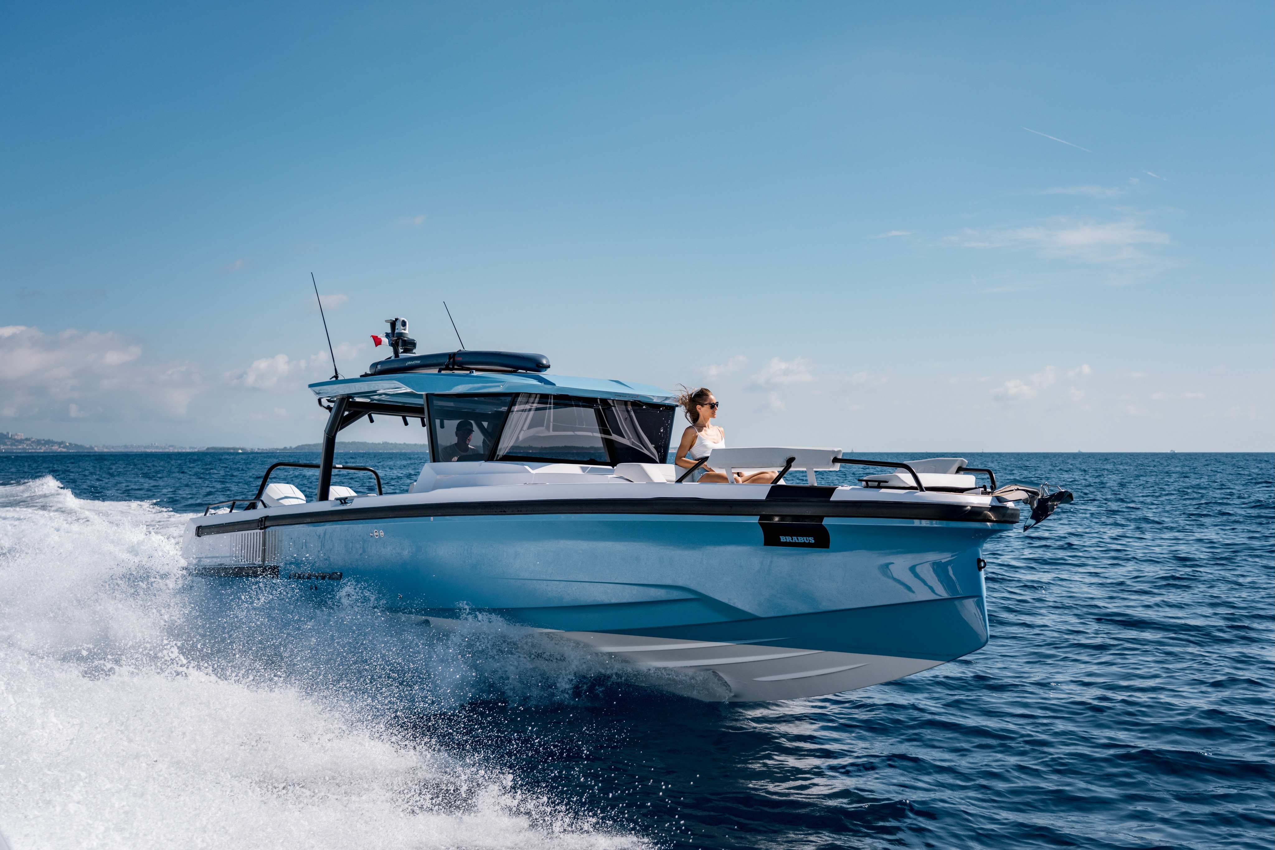Axopar 38 XC, Cross Top или Sun Top — чем отличаются три версии и какую выбрать Axopar 38 XC, Cross Top или Sun Top — чем отличаются три версии и какую выбрать