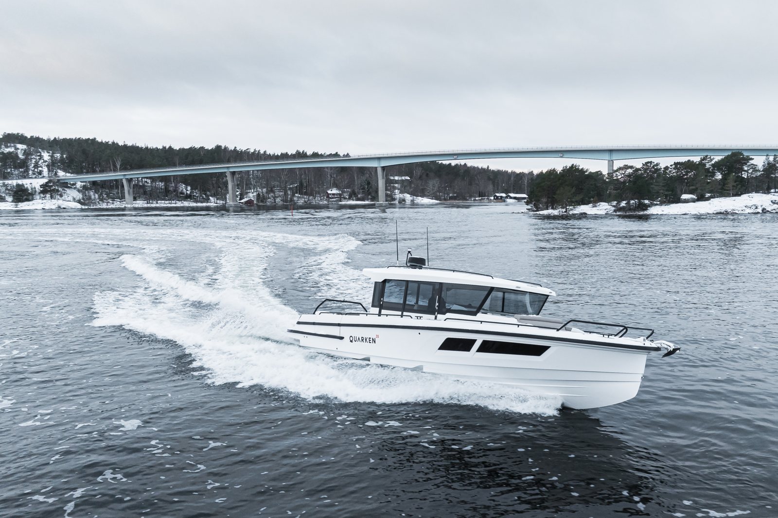 Quarken 35 Cabin: что проверить в версии, планировке и спецификации Quarken 35 Cabin