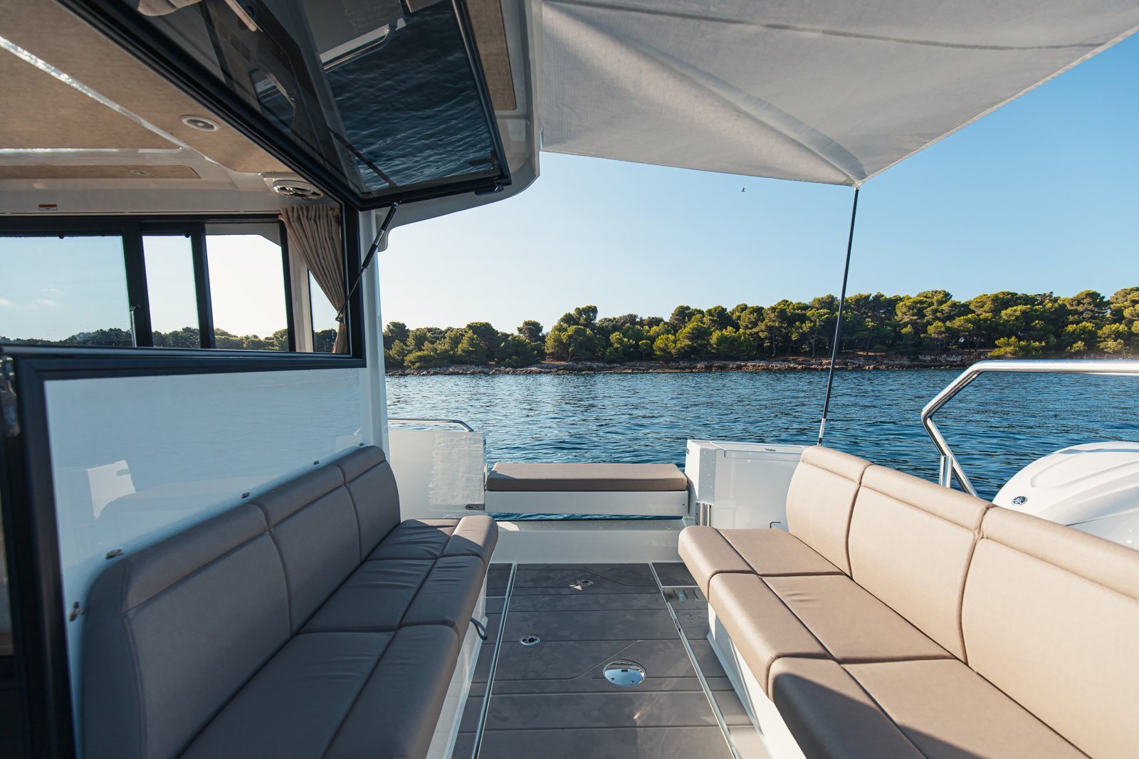 Quarken 35 Cabin: что проверить в версии, планировке и спецификации Quarken 35 Cabin