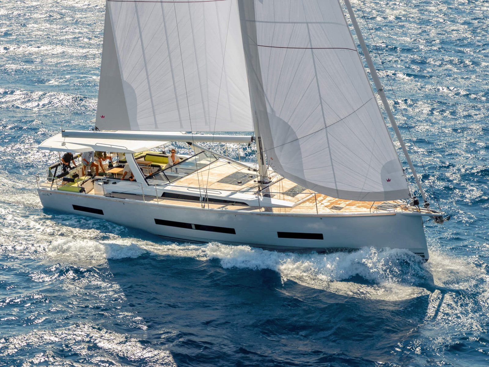 Hanse 590: где заканчивается удобная автоматика и начинается большая яхта Hanse 590