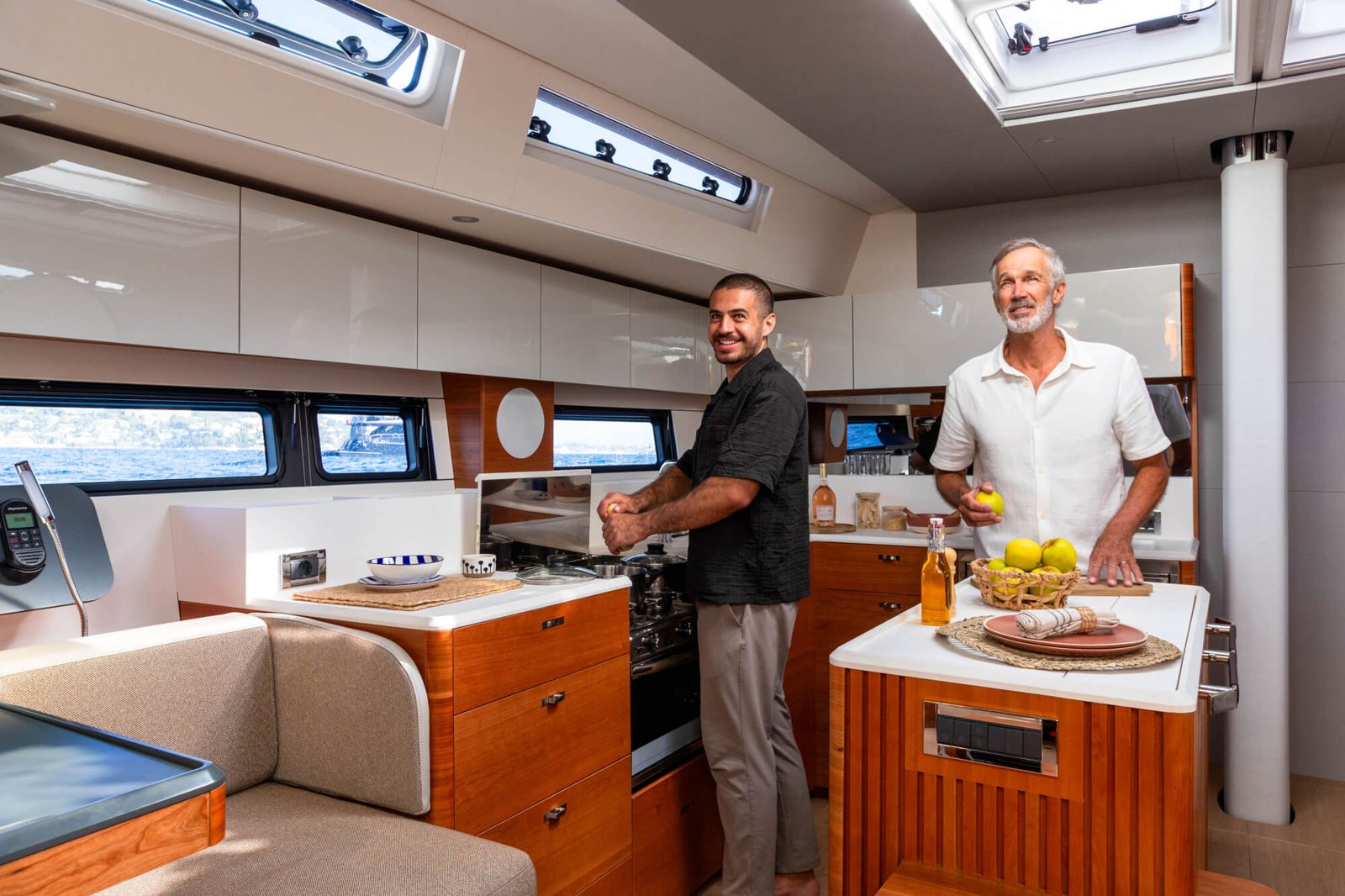 Hanse 590: где заканчивается удобная автоматика и начинается большая яхта Hanse 590