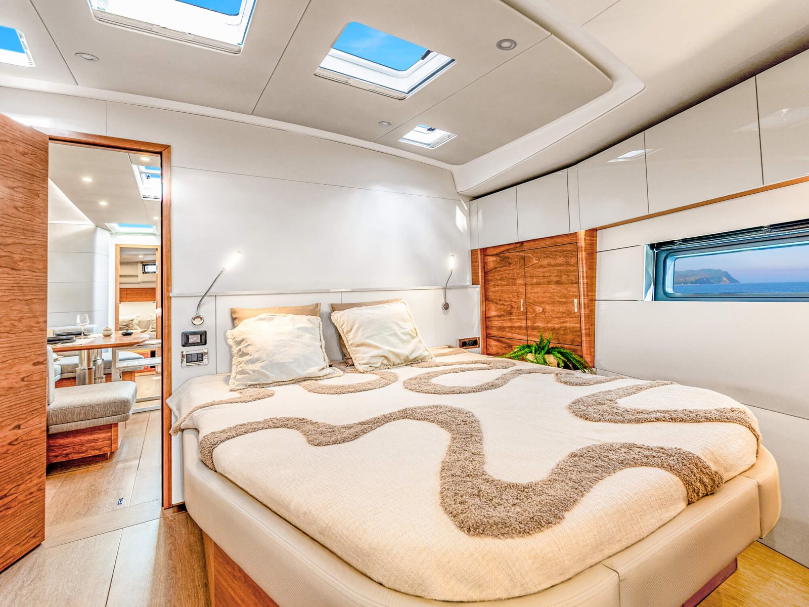 Hanse 590: где заканчивается удобная автоматика и начинается большая яхта Hanse 590