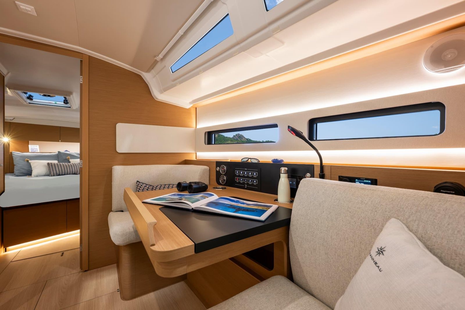 Jeanneau Sun Odyssey 415: один корпус, четыре парусных сценария Jeanneau Sun Odyssey 415