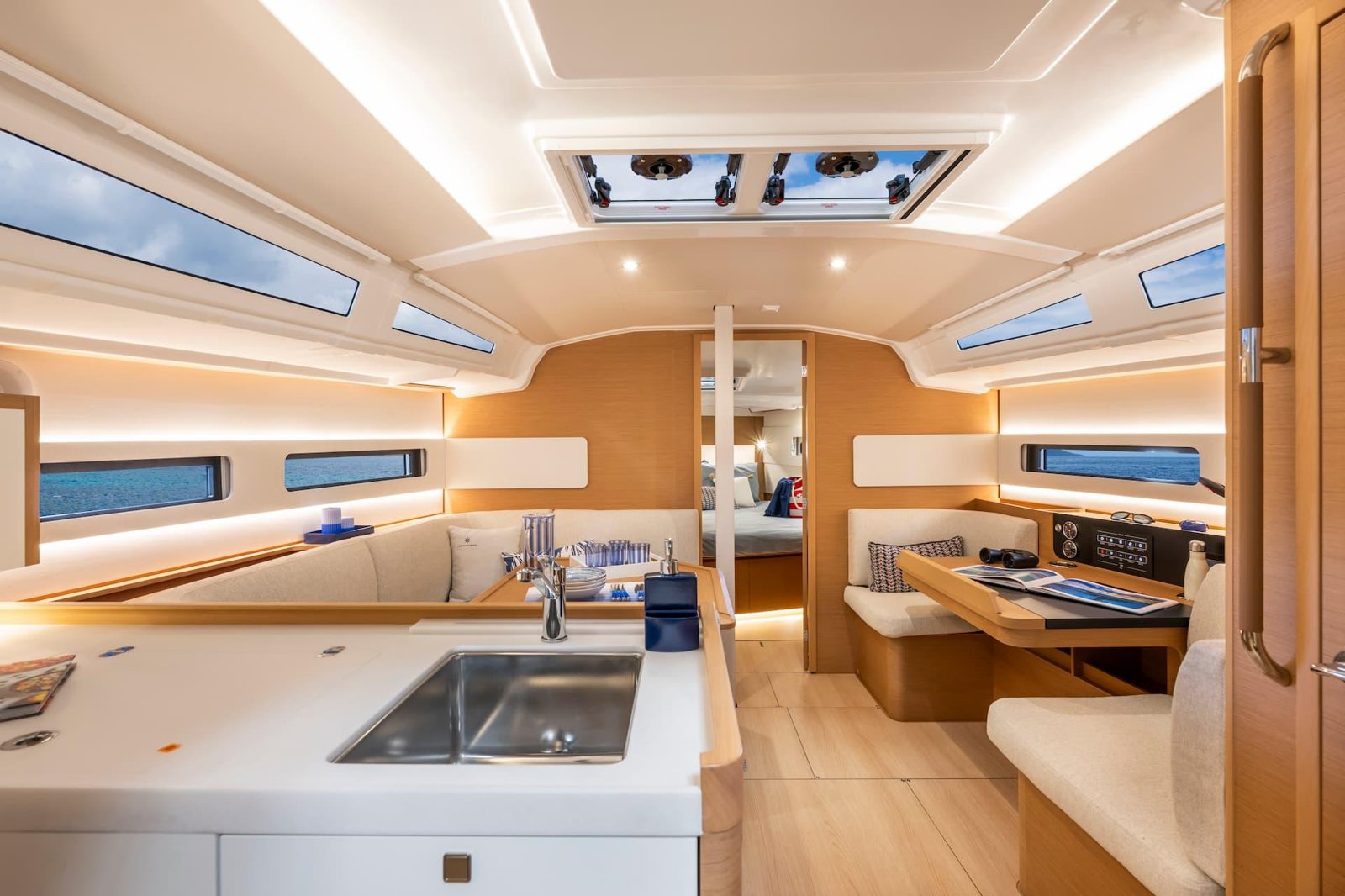 Jeanneau Sun Odyssey 415: один корпус, четыре парусных сценария Jeanneau Sun Odyssey 415