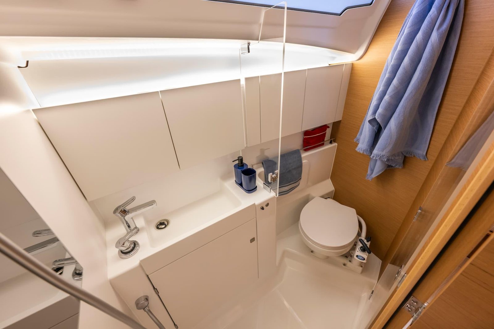 Jeanneau Sun Odyssey 415: один корпус, четыре парусных сценария Jeanneau Sun Odyssey 415