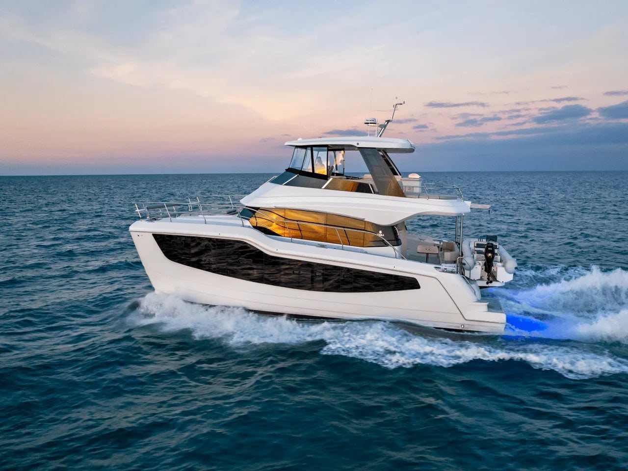 Aquila 50 Yacht