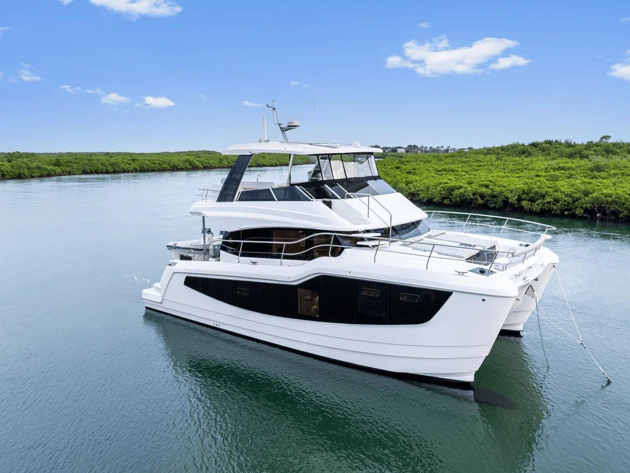 Aquila 50 Yacht
