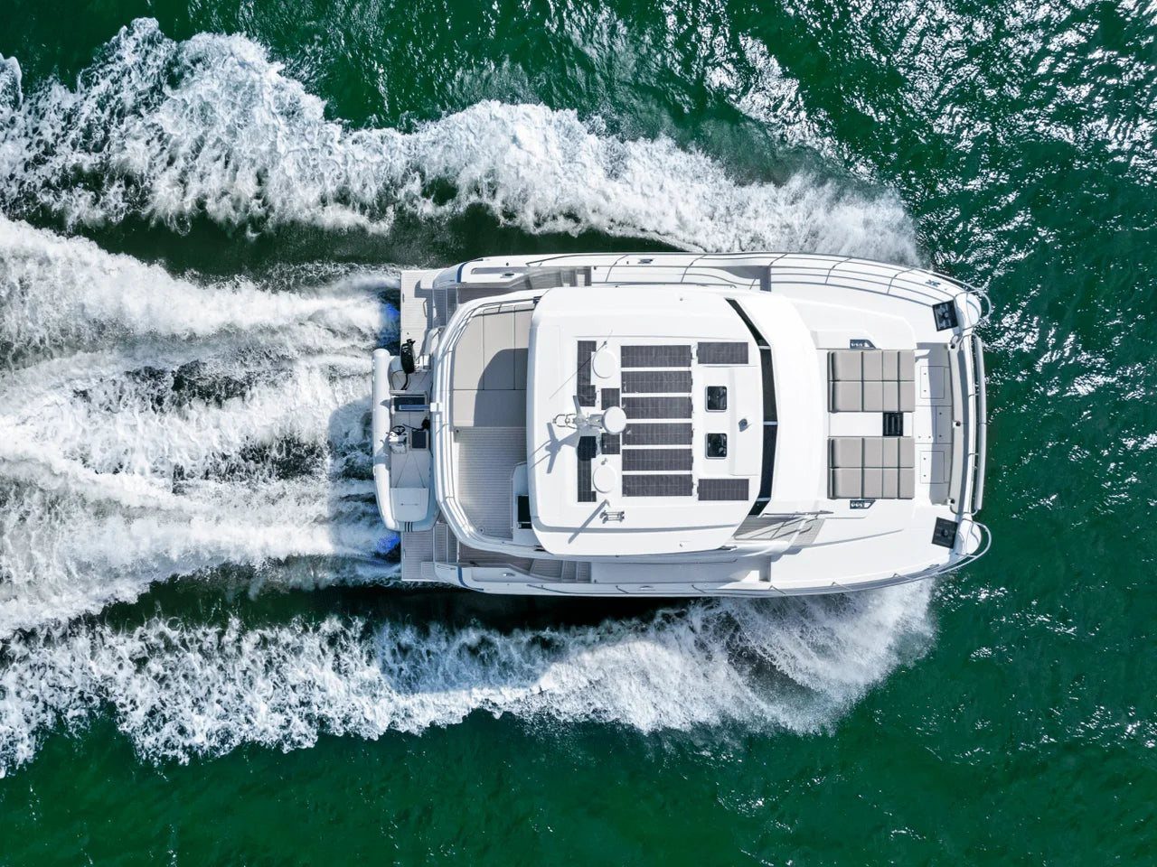 Aquila 50 Yacht