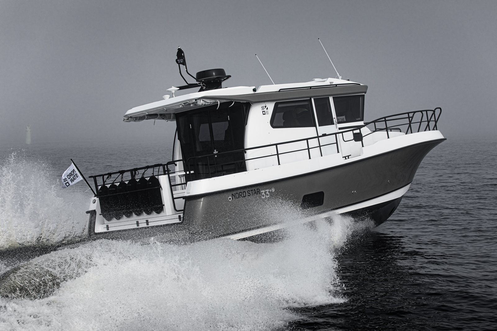 Nord Star 33+ Outboard: зачем закрытому круизеру два подвесных V10 Nord Star 33+ Outboard