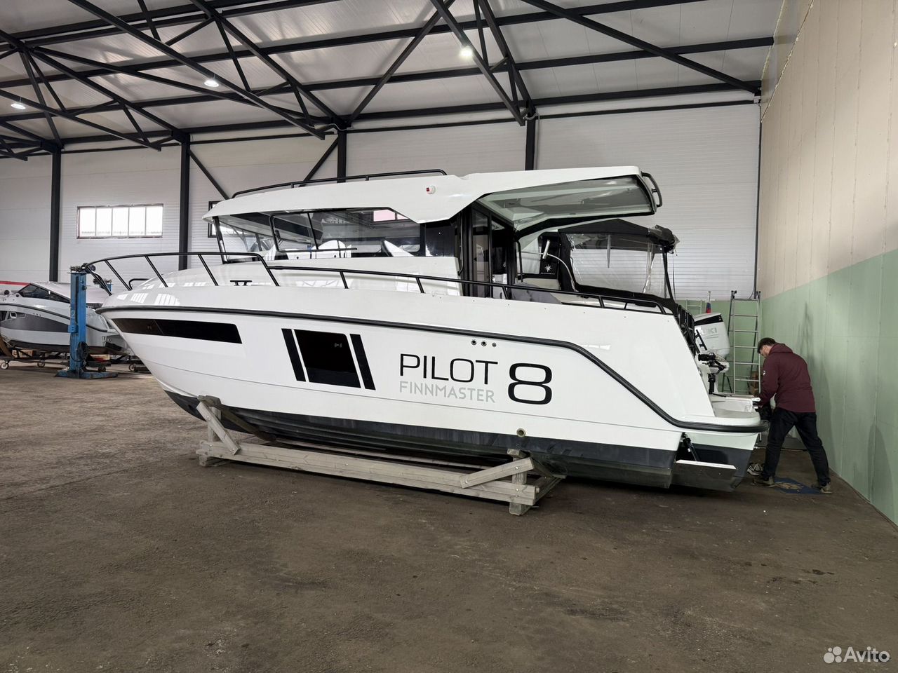 Finnmaster Pilot 8