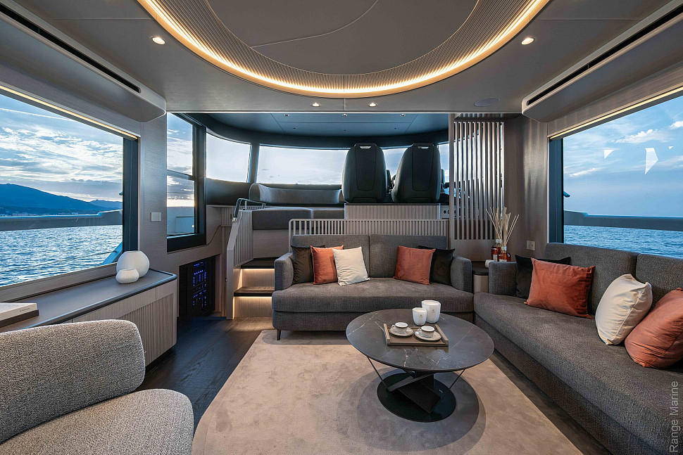 Absolute Navetta 66 — Салон