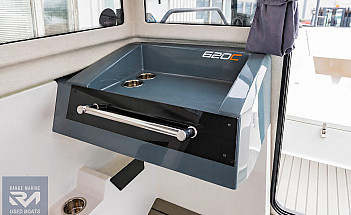 17-galley-detail
