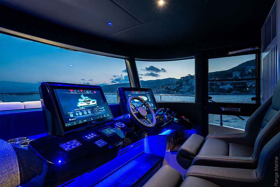Absolute Navetta 66 — Салон