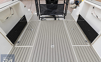 18-aft-deck