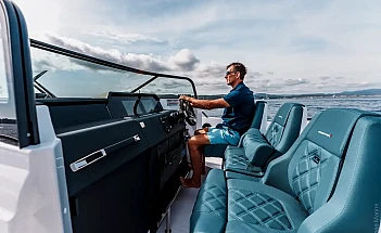 axopar-37-spyder-a11-editorial-photo-src042