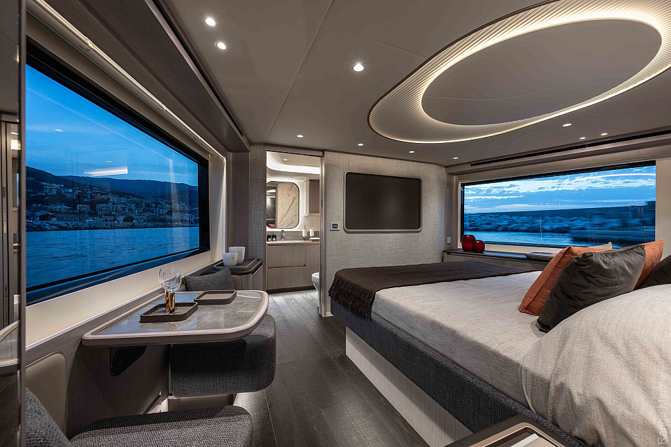 Absolute Navetta 66 — Каюта владельца