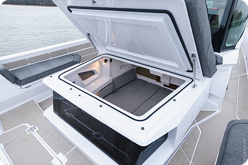 05_Aft_Cabin_кормовая_каюта_открытая
