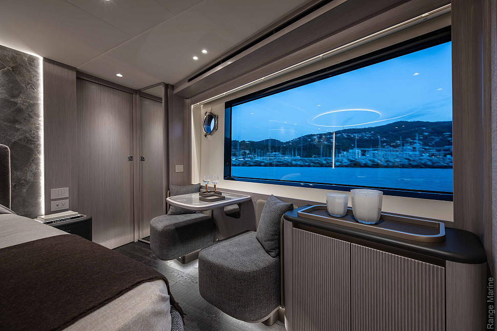 Absolute Navetta 66 — Каюта владельца