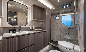 04-gallery-interno-suite-armatoriale-05-yacht-navetta66