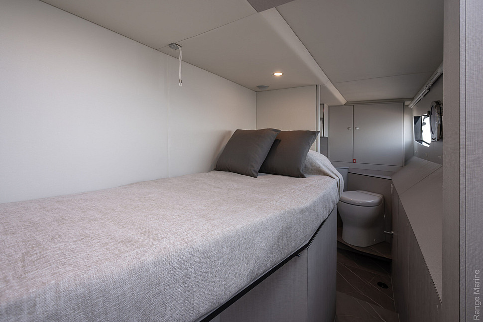 Absolute Navetta 50 — Каюта экипажа