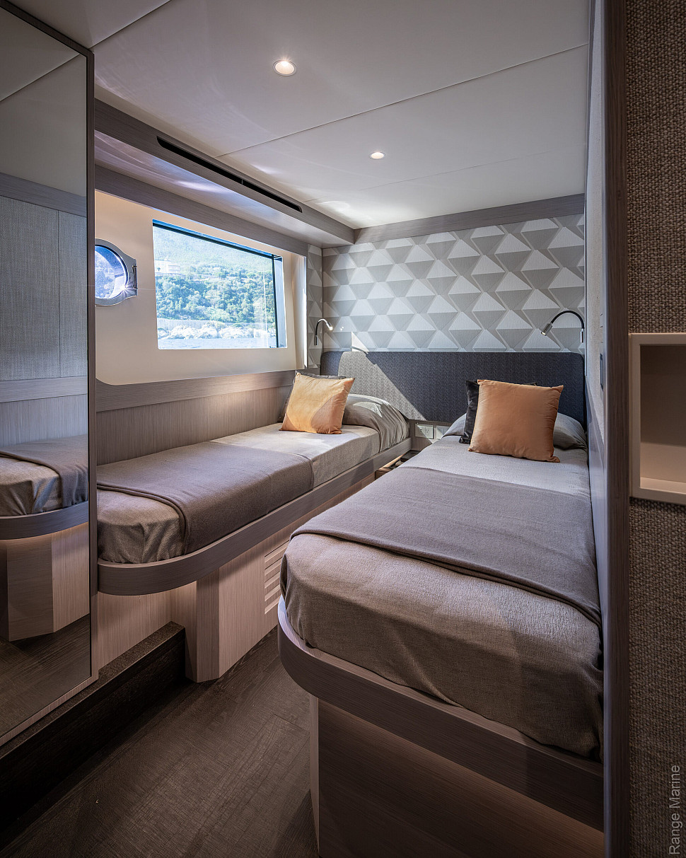 Absolute Navetta 66 — Твин-каюта