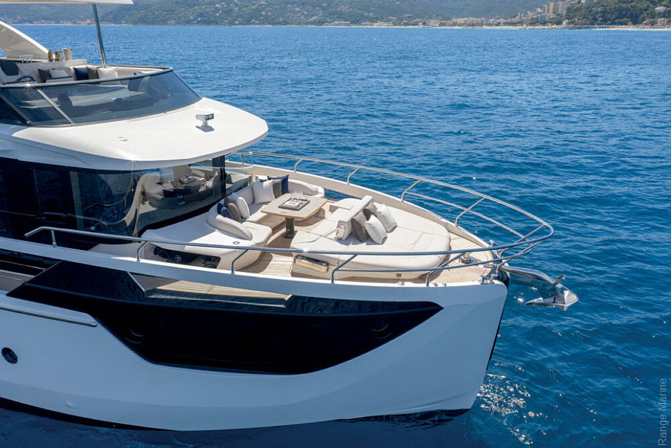 Absolute Navetta 58 — Экстерьер
