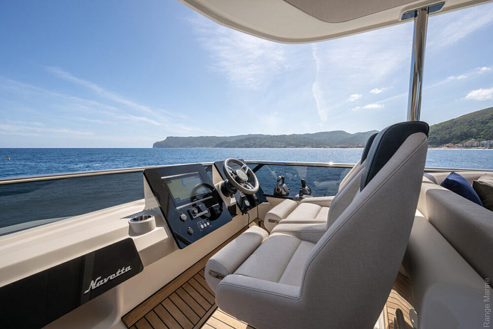 Absolute Navetta 58 — Экстерьер