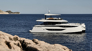 Prestige: Prestige M8 EVO в море
