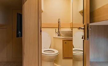20-cabin-passage