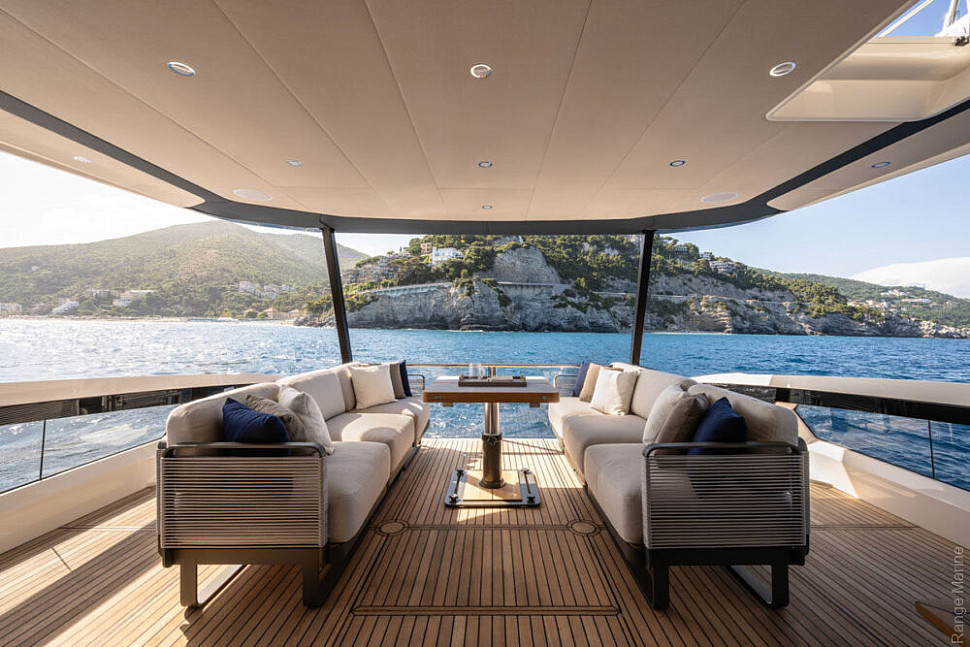 Absolute Navetta 58 — Экстерьер