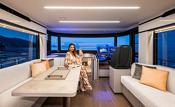 04-gallery-interno-salon-04-yacht-navetta50