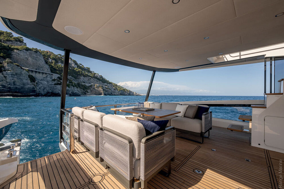 Absolute Navetta 58 — Экстерьер