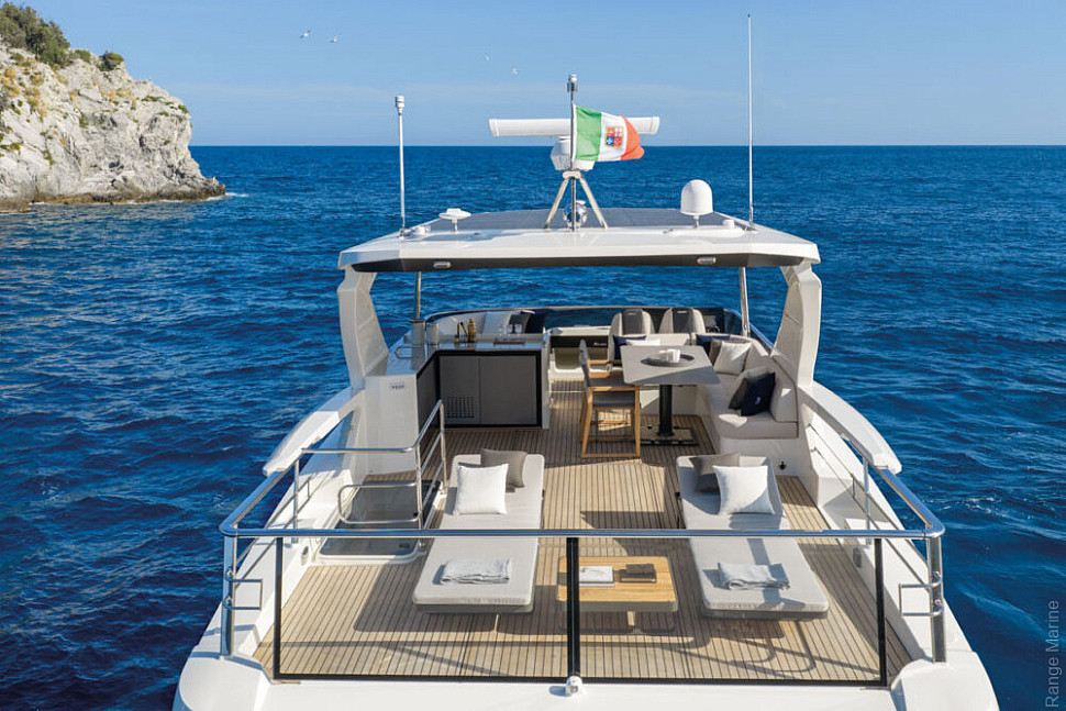 Absolute Navetta 58 — Экстерьер