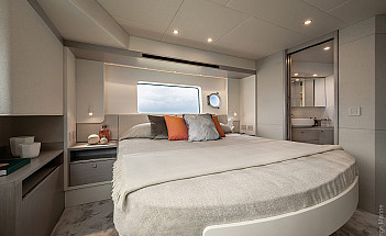 04-gallery-interno-suite-armatoriale-02-yacht-navetta50