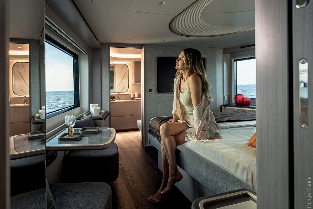07-gallery-interni-yacht-navetta66-07-1000x667