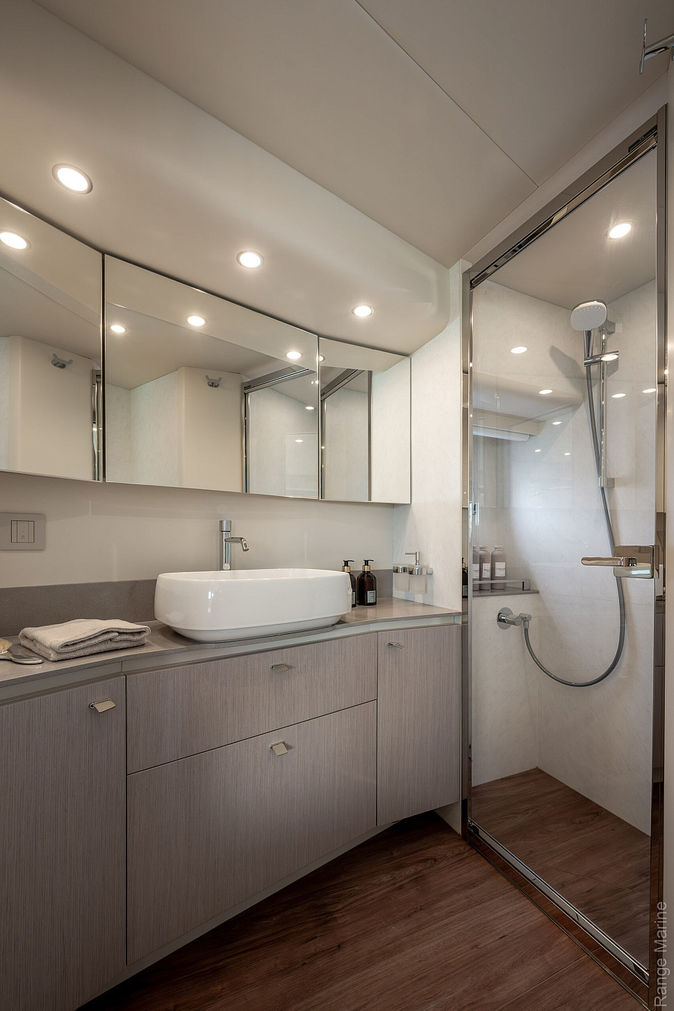 Absolute Navetta 50 — Каюта владельца