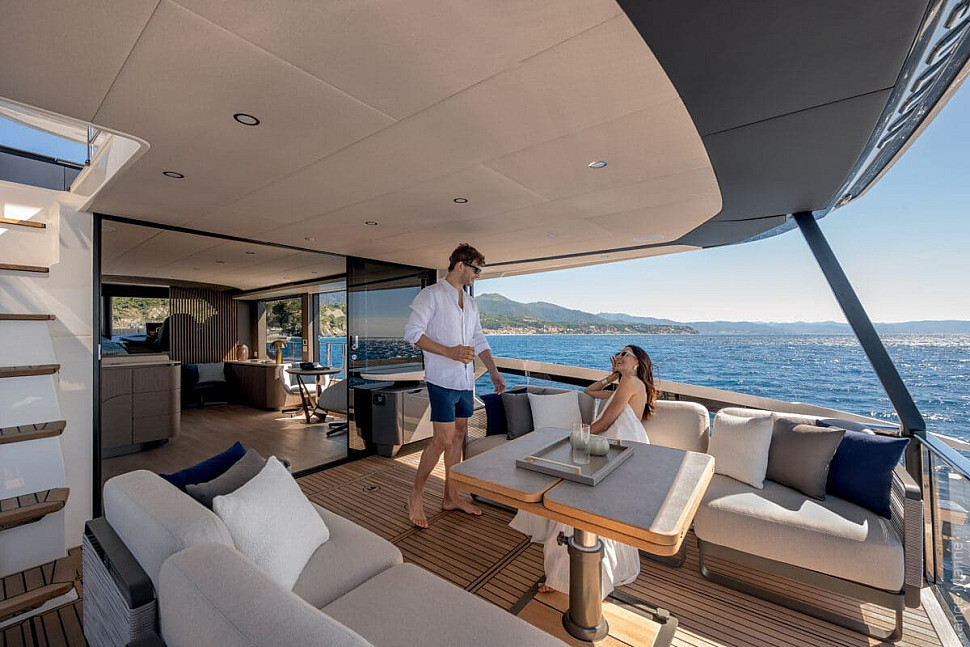 Absolute Navetta 58 — Экстерьер