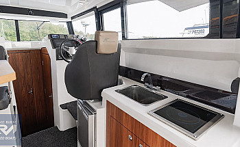 09-galley
