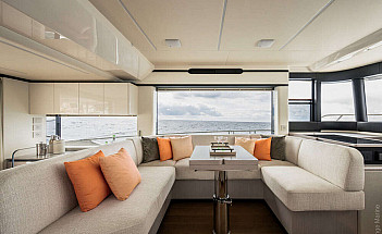 05-gallery-small-interno-03-yacht-navetta50-1000x667