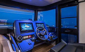 05-gallery-small-interno-04-yacht-navetta50-1000x667