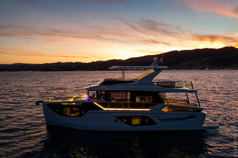 Absolute Navetta 58 — Экстерьер