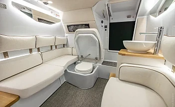 axopar-37-xc-cross-cabin-g14-head