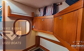 18-cabin-storage