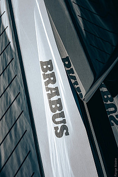 BRABUS Shadow: BRABUS Shadow 1000 XC, логотип BRABUS на борту