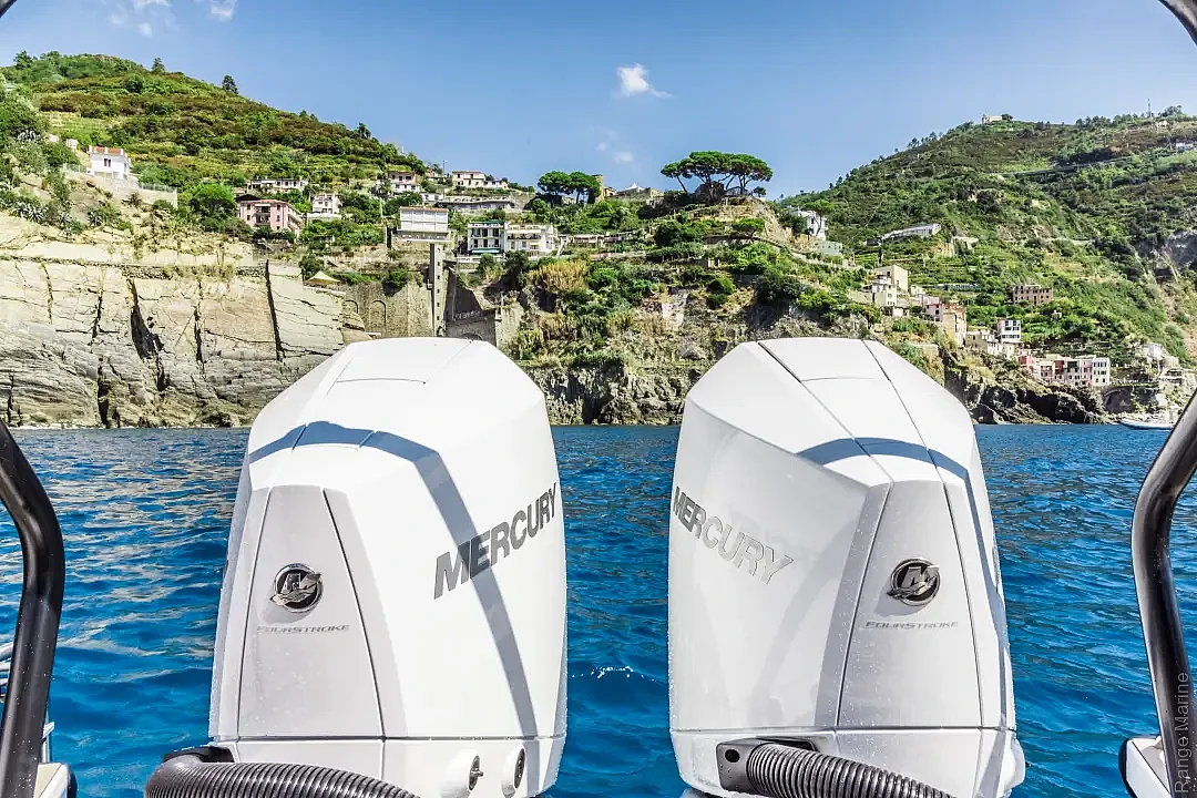 axopar-37-spyder-g05-outboard-engines