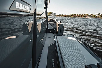 BRABUS Shadow: BRABUS Shadow 1500 XC Cross Cabin, кормовая платформа