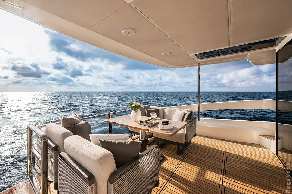 Absolute Navetta 50 — Экстерьер