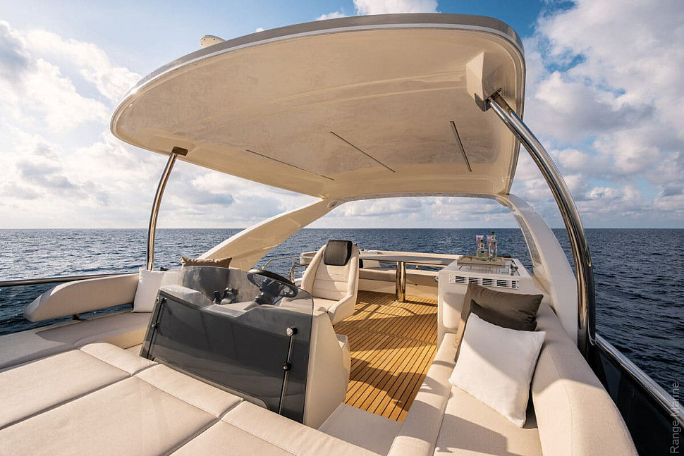 Absolute Navetta 50 — Экстерьер