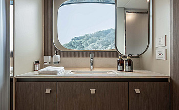 04-gallery-interno-vip-cabin-04-yacht-navetta58 (1)