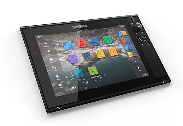 49_Simrad_NSS4_12_картплоттер